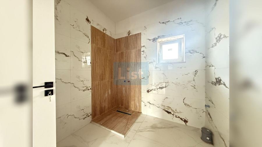 Apartament cu 2 camere semidecomandat, mobilat în Baciu