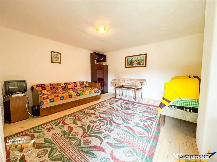 Casă cu 2 camere cu Teren 553 Mp în Sâncrai
