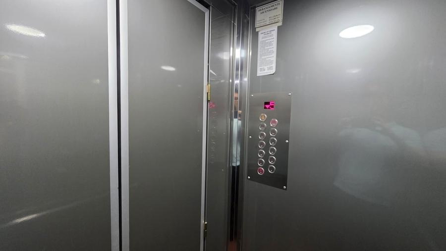 Apartament cu 3 camere decomandat în Drumul Taberei