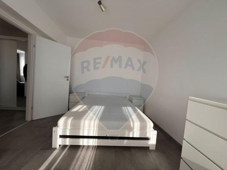 De închiriat apartament cu 2 camere în zona Nufarul - 15