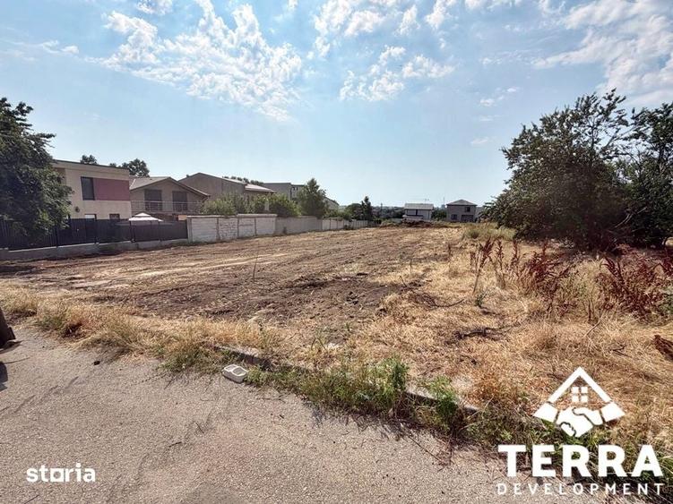 Teren de 330 mp, în Central