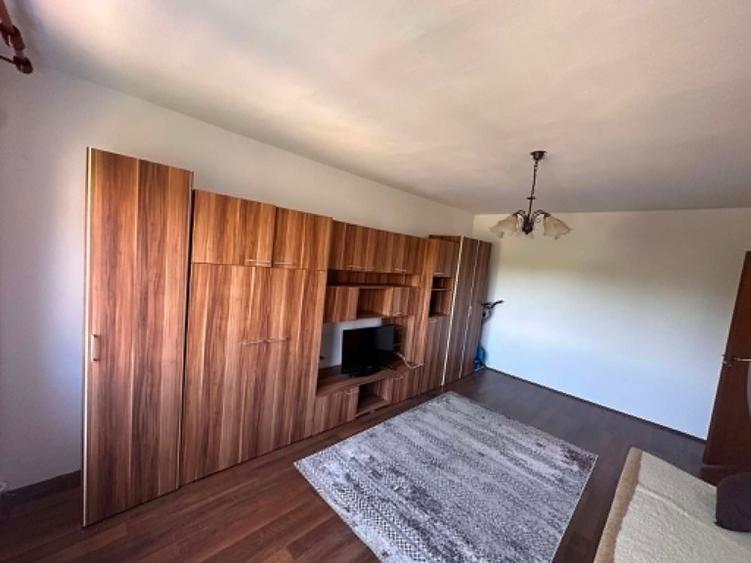 Apartament cu 2 camere decomandat, mobilat în Lipovei