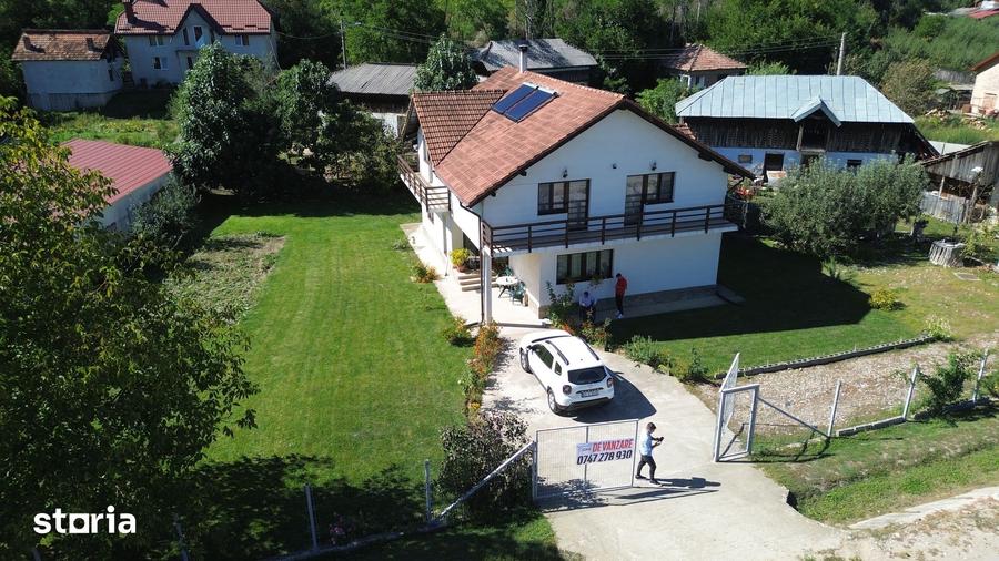 Casă cu 6 camere cu Teren 1050 Mp în Bălilești