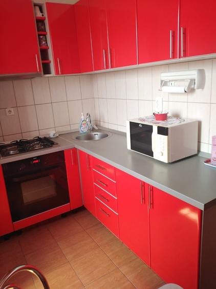 Apartament cu 2 camere decomandat în Grădiște
