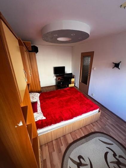 Apartament cu 2 camere semidecomandat în Nord-Est