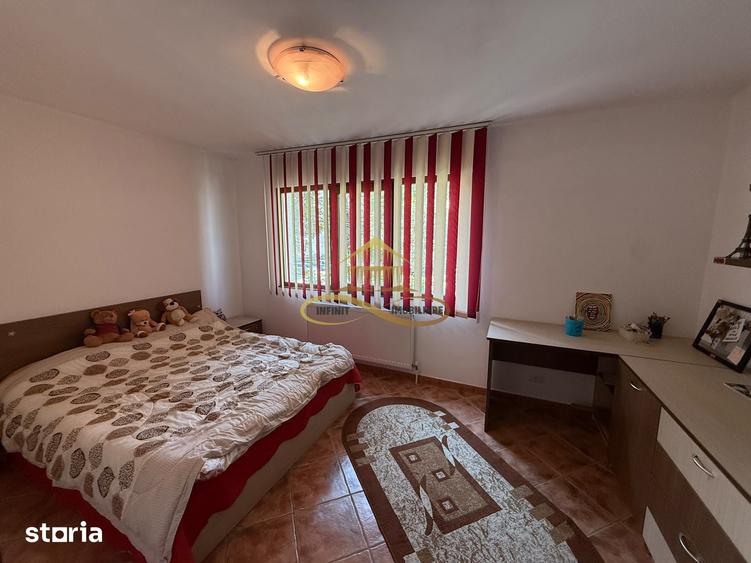 Apartament cu 3 camere decomandat în Republicii