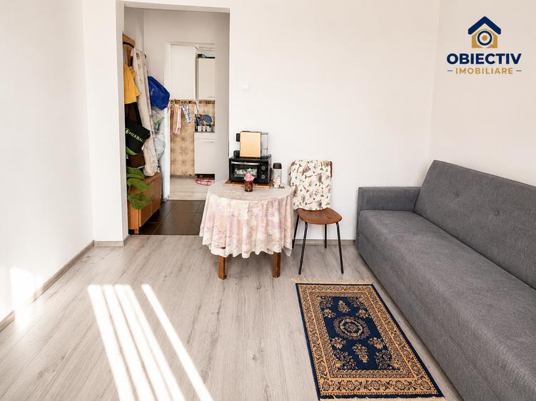Apartament cu 4 camere semidecomandat în Dărmănești
