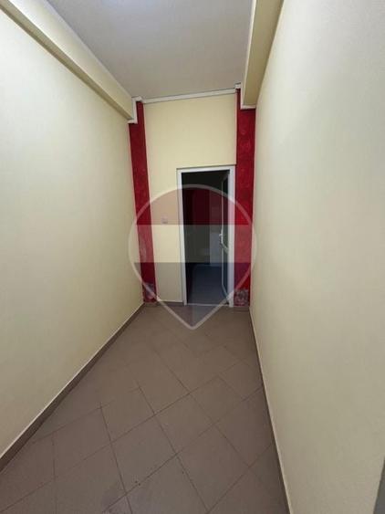 Spațiu comercial, de 117.12999725342 mp, în Ipotești