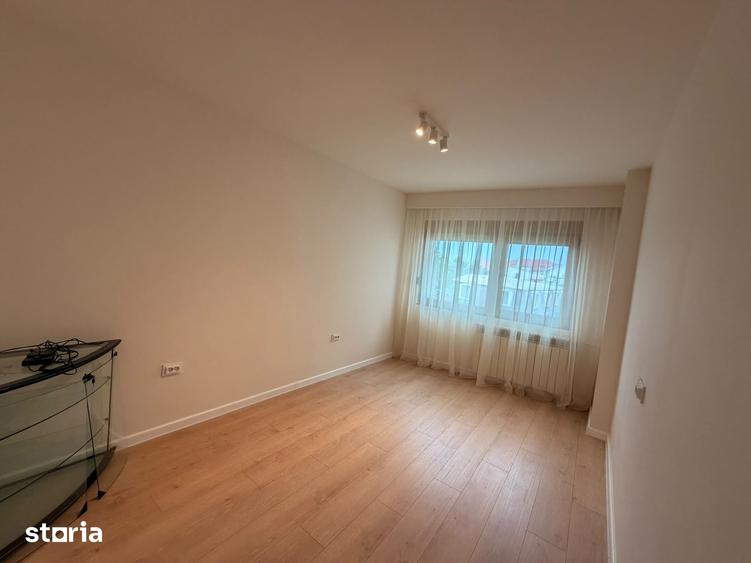 Apartament cu 4 camere în Aviatorilor