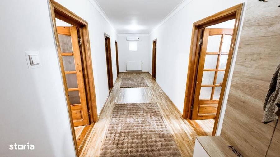 Casă cu 3 camere cu Teren 1600 Mp în Central