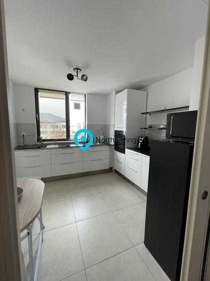 Apartament cu 5 camere decomandat, mobilat în Herăstrău
