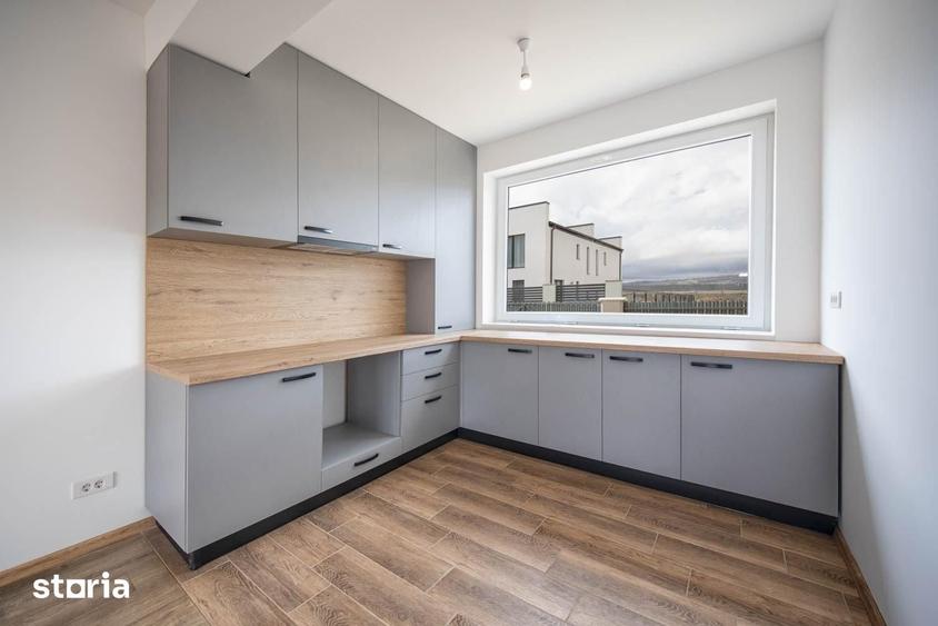 Casă cu 4 camere cu Teren 250 Mp în Central
