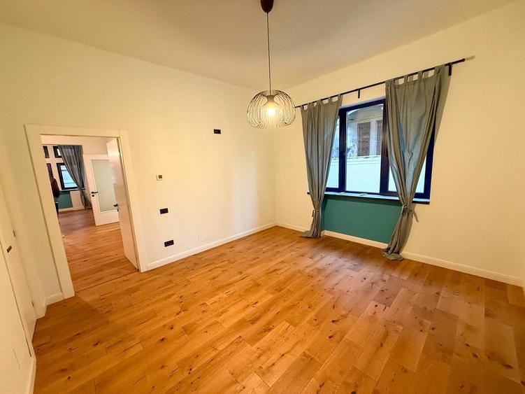 Apartament cu 4 camere în Dorobanți