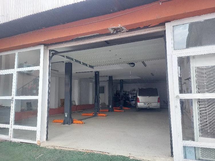 Spațiu comercial, de 200 mp, în Central