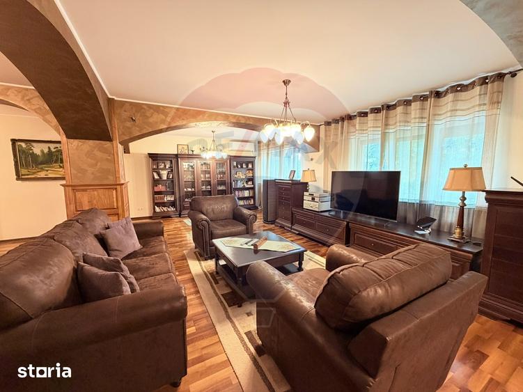Casă cu 4 camere cu Teren 108.82 Mp în Radu Negru