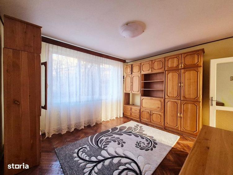 Casă cu 4 camere cu Teren 3581 Mp în Central