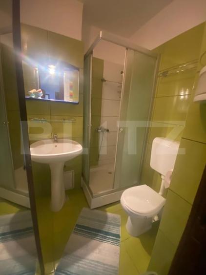 Apartament cu 4 camere decomandat, mobilat în Soarelui