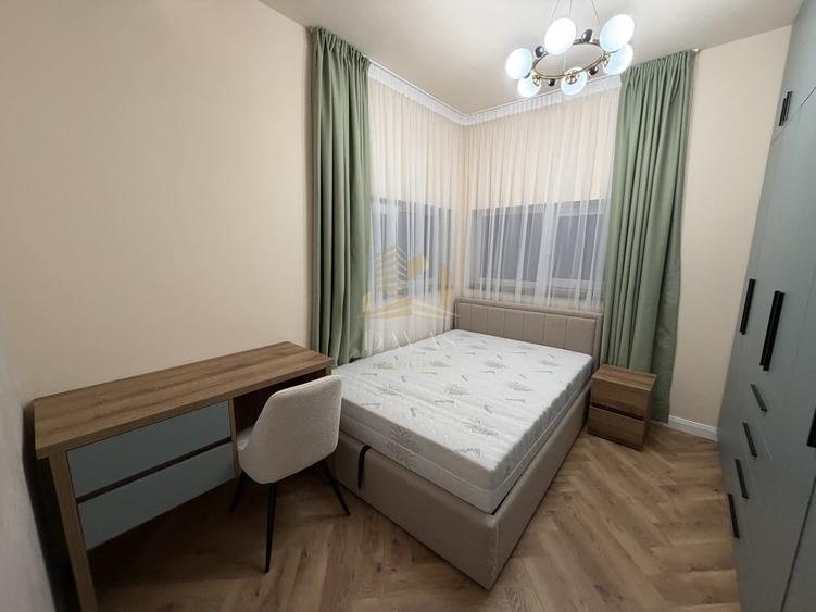 Apartament cu 3 camere decomandat, mobilat în Între Lacuri