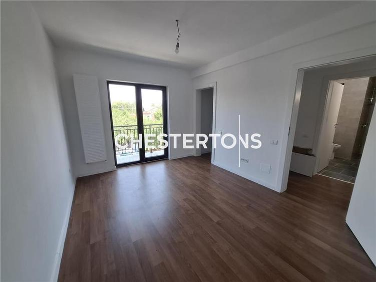 Casă individuală cu 4 camere cu Teren 438 Mp în Crevedia
