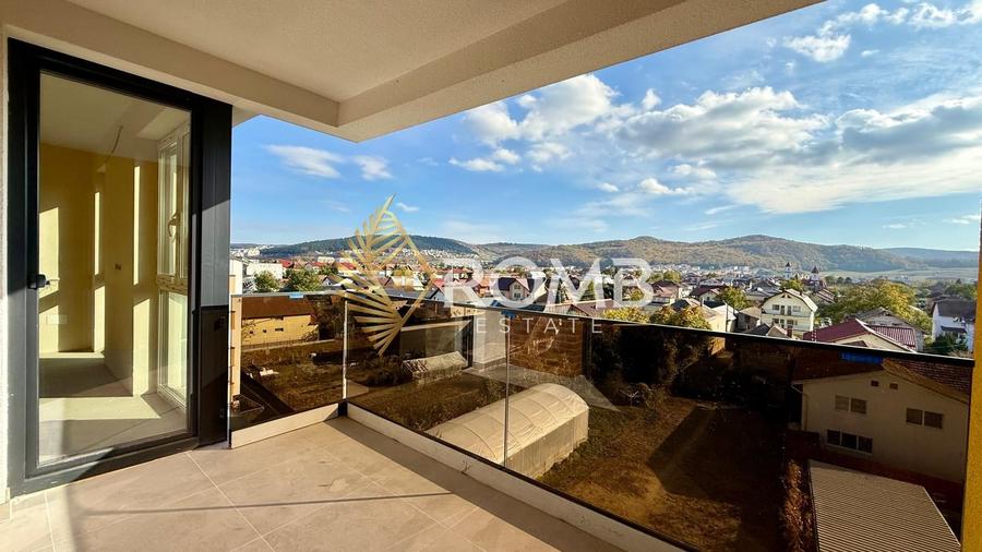 Apartament cu 3 camere decomandat în Florești