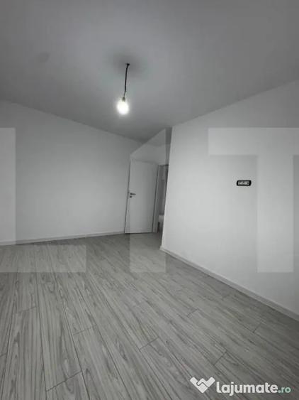 Casă cu 4 camere cu Teren 650 Mp în Peciu Nou