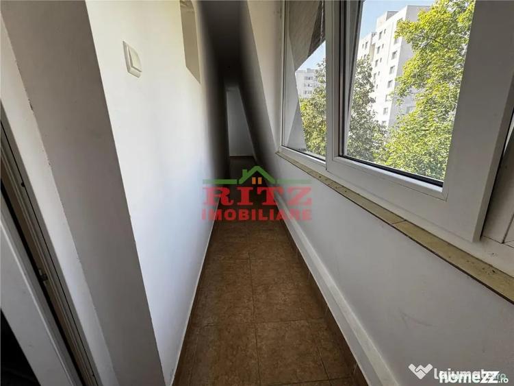 Apartament cu 3 camere semidecomandat în Ultracentral