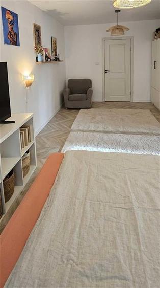 Apartament cu 2 camere circular, mobilat în Baza 3