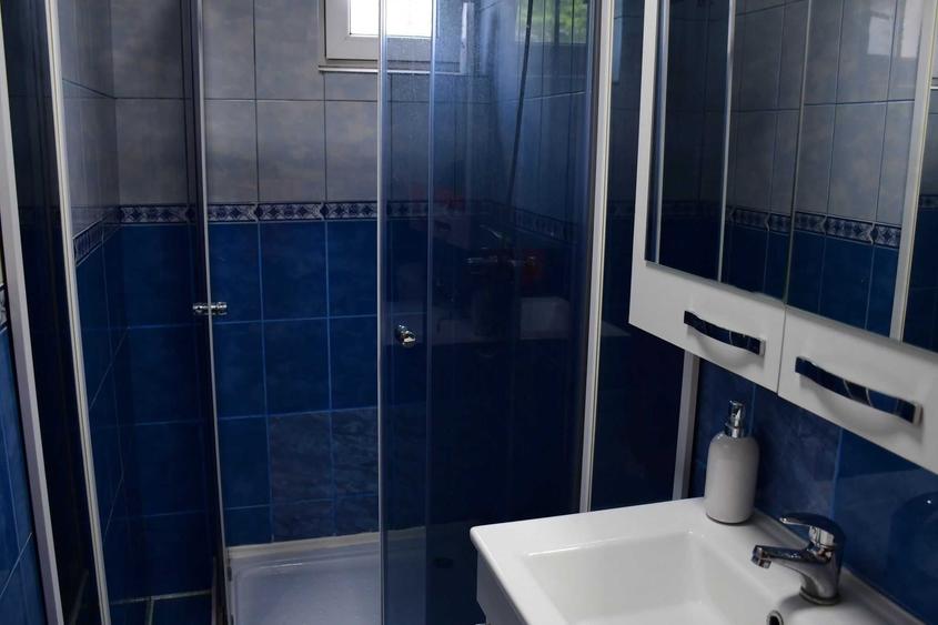 Garsonieră semidecomandată în Gară