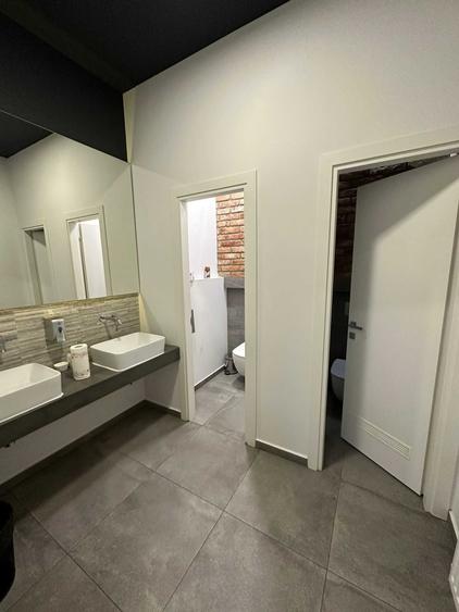 Spațiu comercial, de 255 mp, în Central