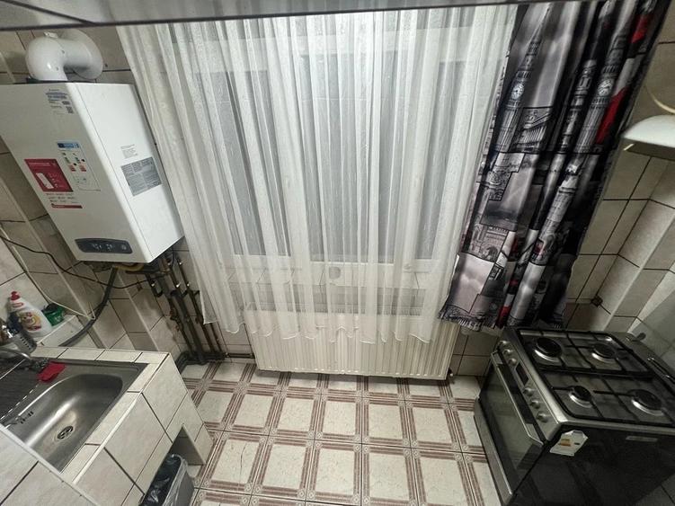 Apartament cu 2 camere decomandat în Petros
