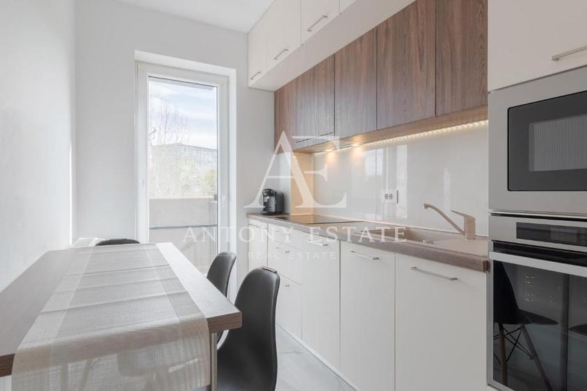 Apartament cu 2 camere decomandat în Europa