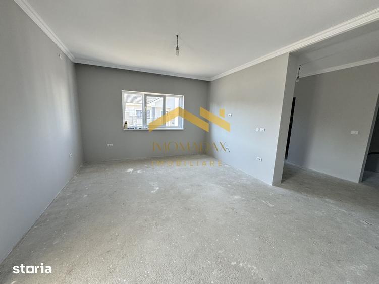 Casă cu 4 camere cu Teren 400 Mp în Sânmihaiu Român