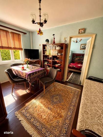 Apartament cu 3 camere semidecomandat în Micro 19