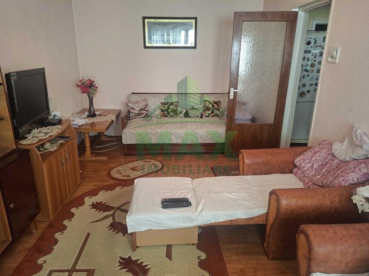 Apartament cu 3 camere decomandat în Vest