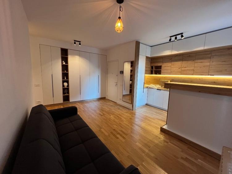 Apartament cu 2 camere, mobilat în Central