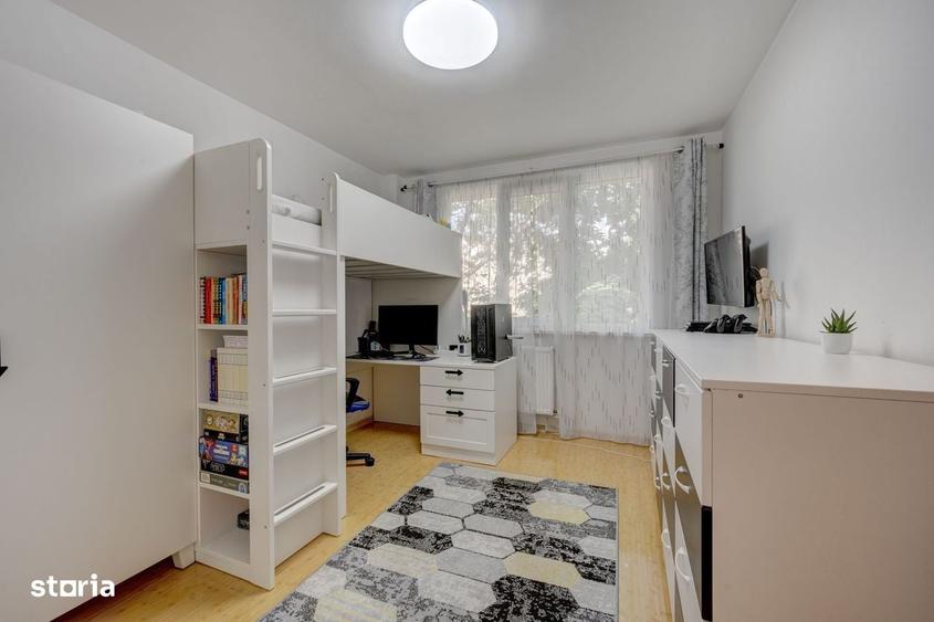 Apartament cu 4 camere decomandat în Berceni