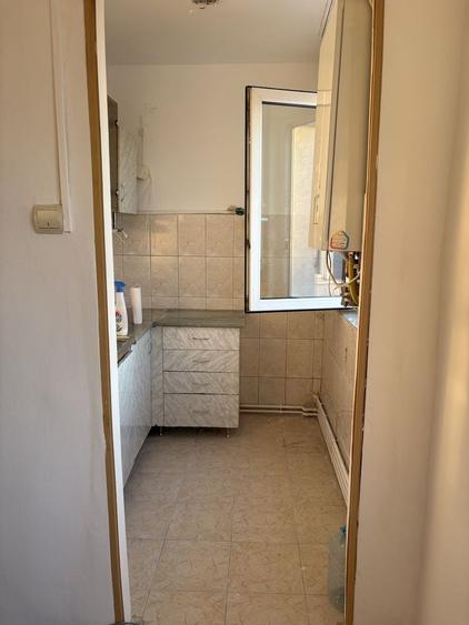 !De vanzare - Apartament 3 Camere - Cartier Dambu Pietros - Strada Magurei! - 12