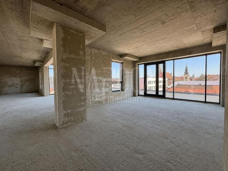 Spațiu comercial, de 827 mp, în Ultracentral