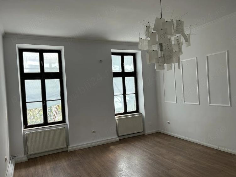 Garsonieră decomandată în Central