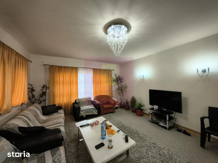 Casă cu 5 camere cu Teren 373 Mp în Afumați