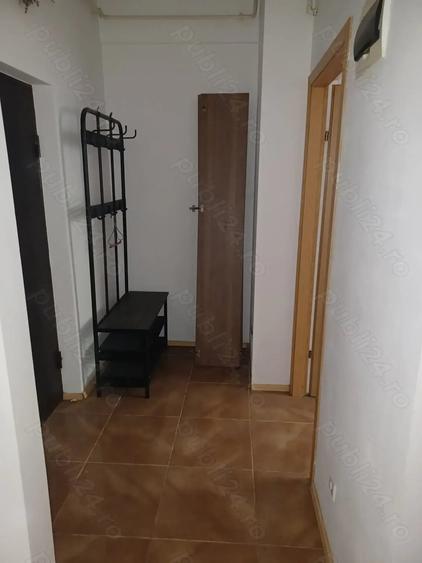 Garsonieră decomandată în Roșu