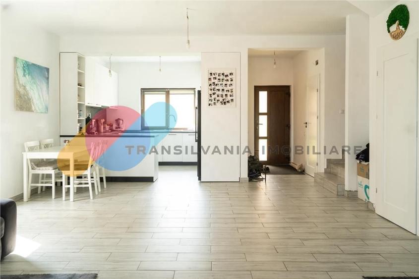 Duplex cu 4 camere cu Canalizare în Dezmir