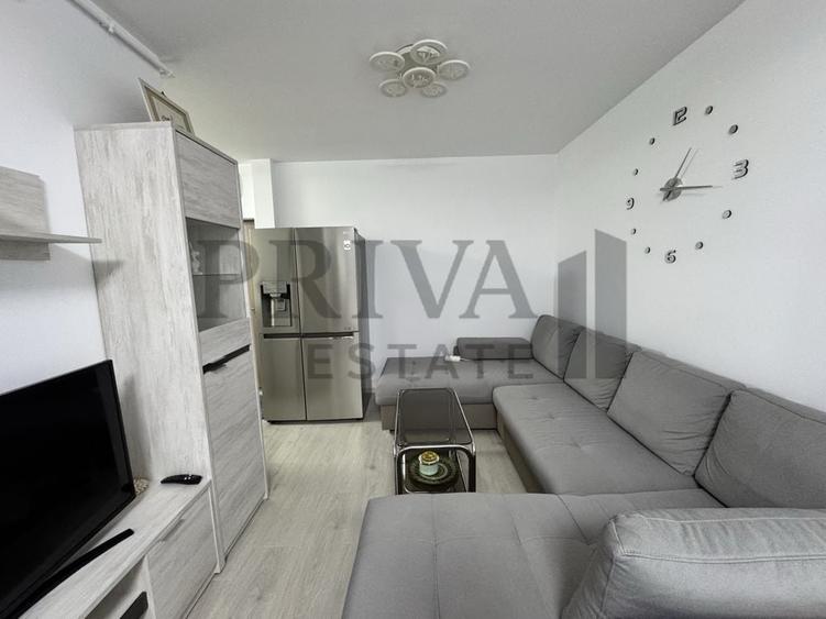 Apartament cu 3 camere semidecomandat, mobilat în Torontalului