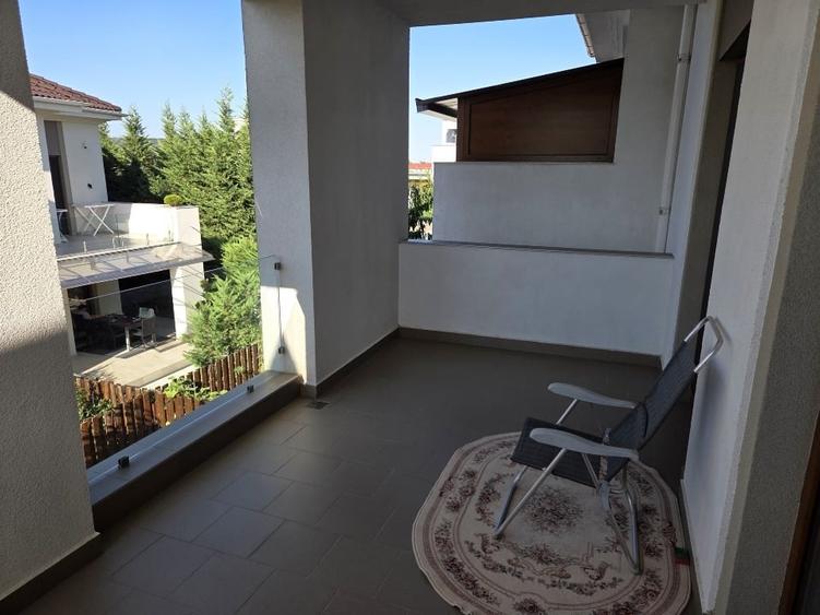 Casă cu 4 camere cu Canalizare în Dumbrăvița