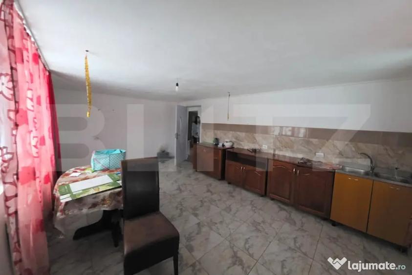 Casă cu 3 camere cu Teren 500 Mp în Central