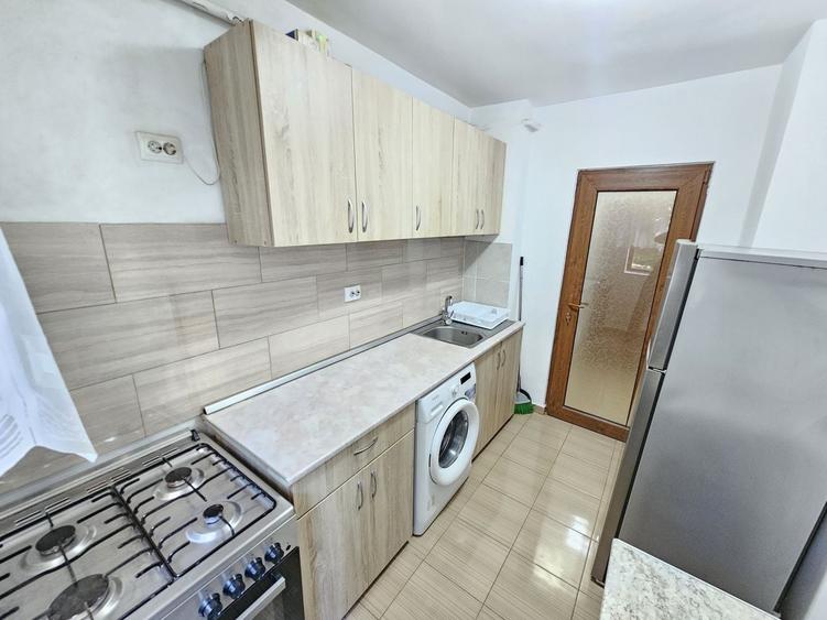 Apartament cu 2 camere semidecomandat, mobilat în Tineretului