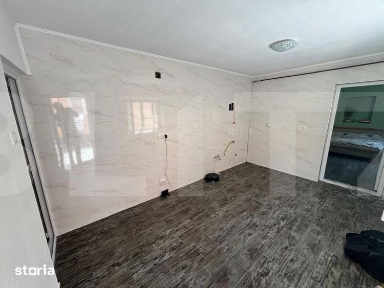 Casa in ?ofronea cu 2 corpuri, 5 camere, terase, garaj si teren gener - 11