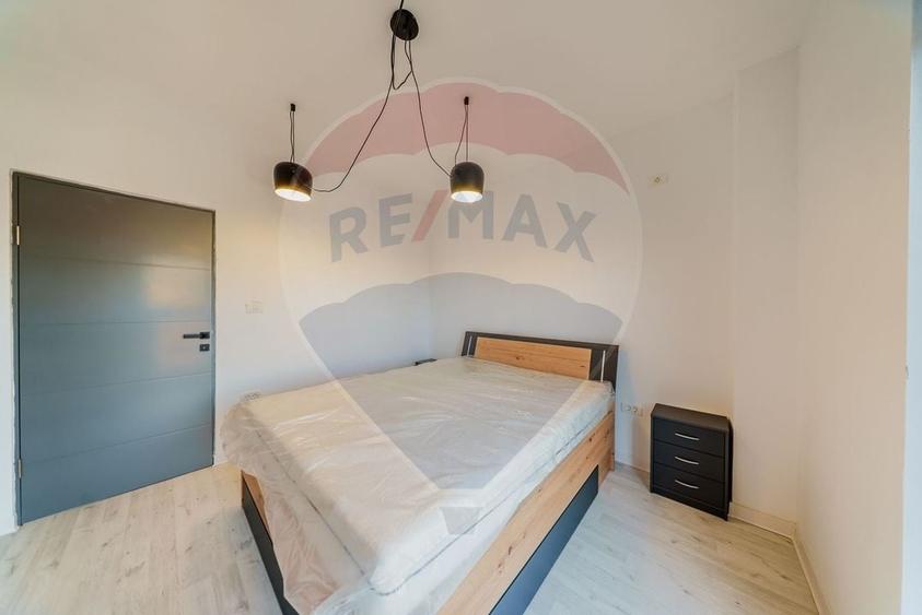 Apartament cu 2 camere semidecomandat, mobilat în P-ța Spitalului