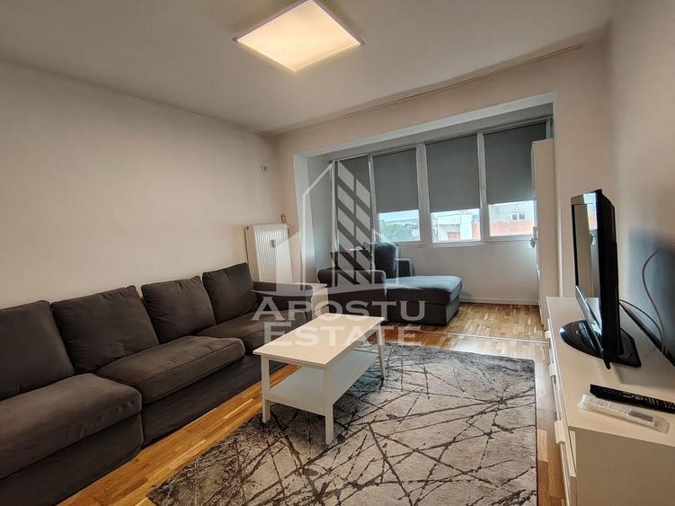 Apartament cu 3 camere decomandat, mobilat în Complex Studențesc