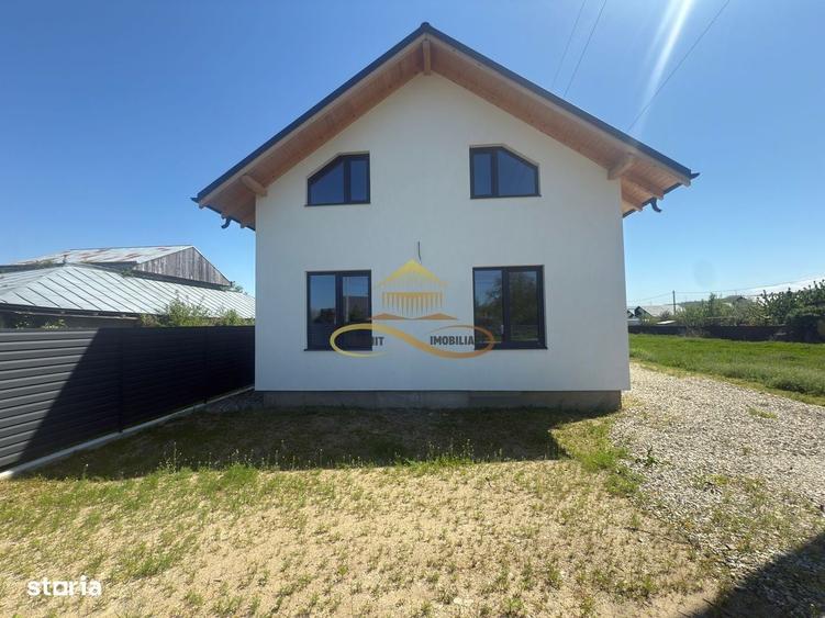 Casă cu 4 camere în Fântânele